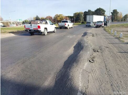 El mal estado de las rutas argentinas pone en peligro a quienes conducen y aumenta los costos del transporte