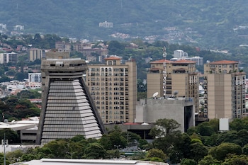 La Contraloría General de la República, dirigida por Marta Acosta Zúñiga, advirtió que un recorte del 5% significaría un cierre técnico para la institución. EFE/ Jeffrey Arguedas