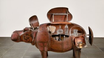 Un 'bar hipopótamo' del escultor