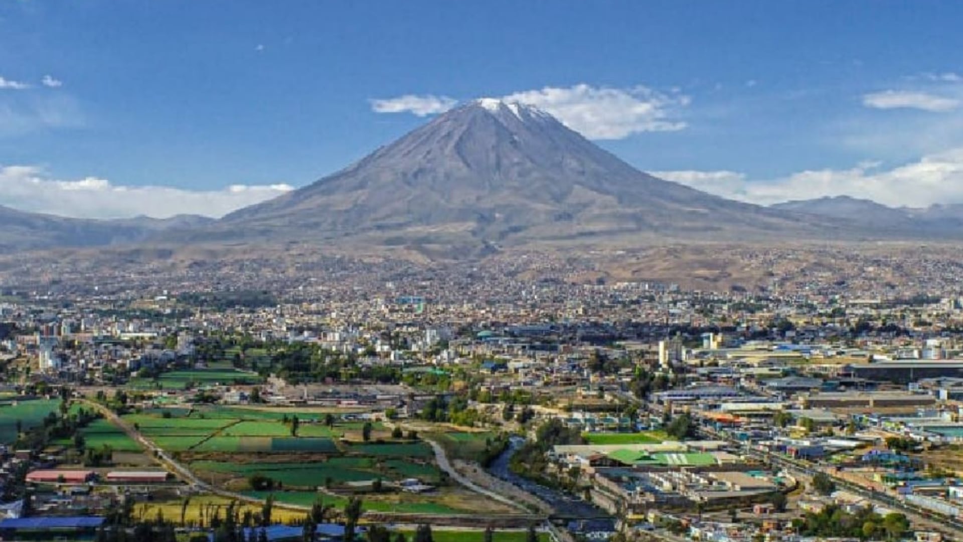 Volcán Misti podría poner en peligro la vida de más de un millón de personas si erupciona. (Foto: Agencia Andina)