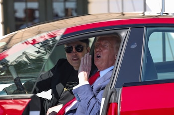 El presidente Donald Trump junto