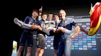 El español Benjamín Noval hace doblete de oro júnior con la prueba en ruta