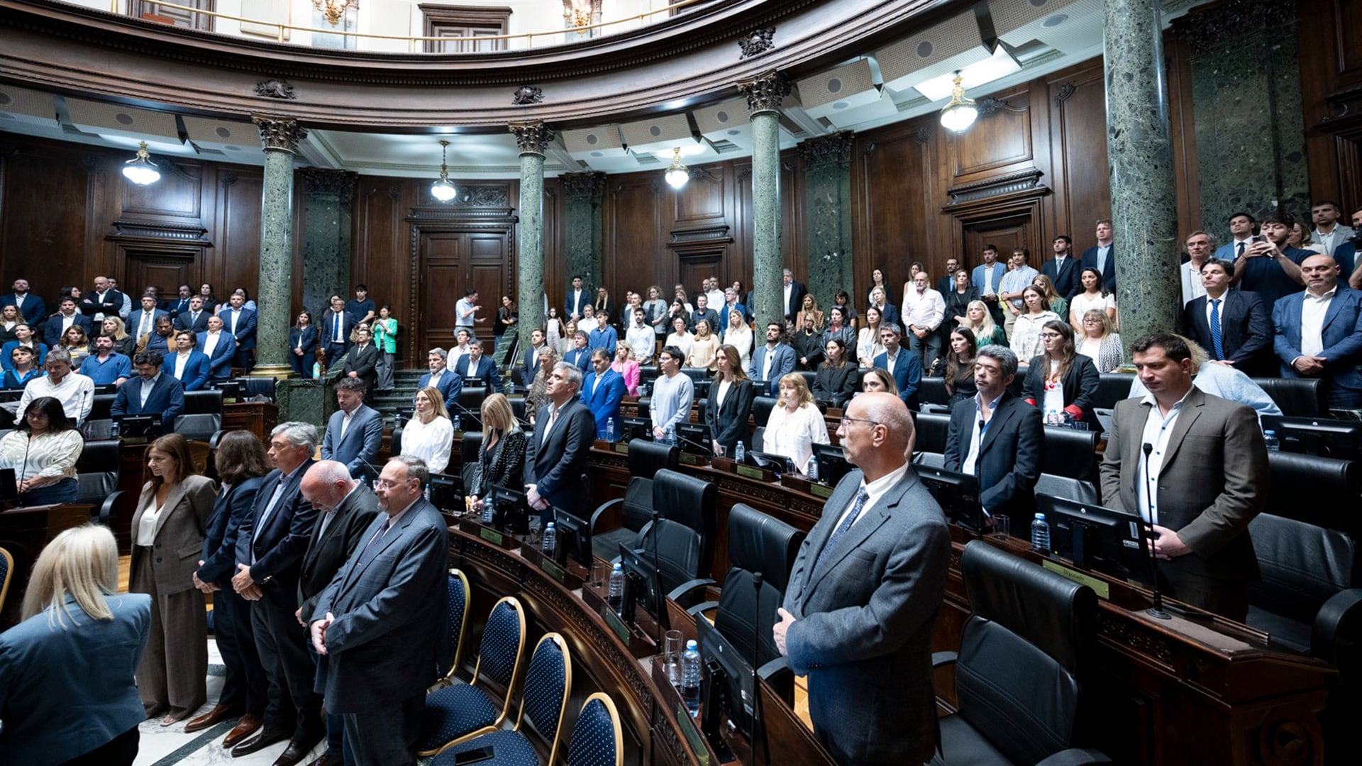 El recuerdo del Cuerpo Legislativo al diputado Gustavo Mola (Fotografía Institucional: LegisCABA/Daniela Martínez).