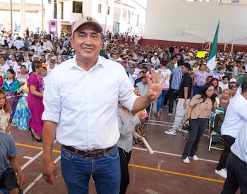 Alejandro Leyva señaló al senador Antonino Morales por presuntos vínculos con el huachicol y un supuesto despojo de tierras comunales; el legislador ha rechazado los señalamientos.