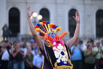 Una tarde de danza y cultura en el Centro Histórico de San Salvador