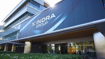 Indra rebota casi un 5%