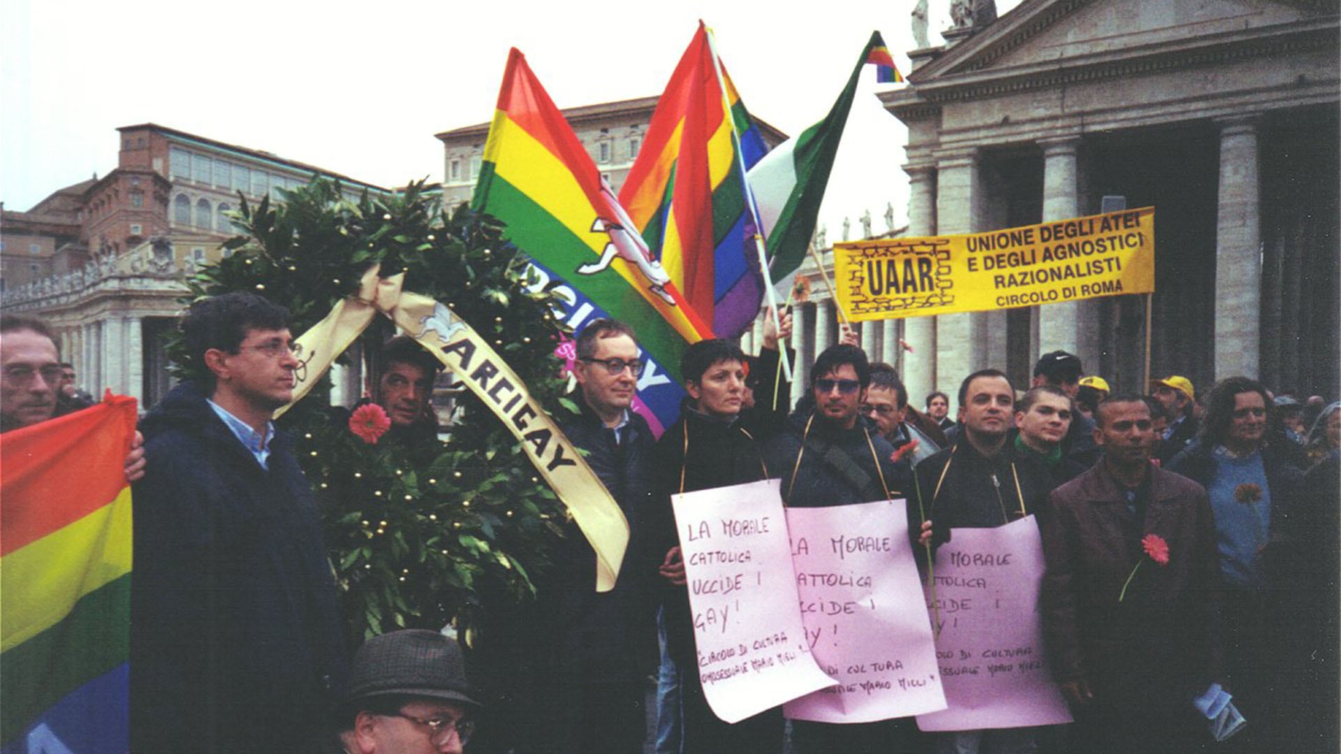 Alfredo Ormando, escritor y teólogo, se inmoló en la Plaza de San Pedro en protesta contra la homofobia de la Iglesia