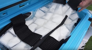 El diseño del chaleco cubre torso, abdomen y espalda, usando un gel especializado que se congela antes de su utilización