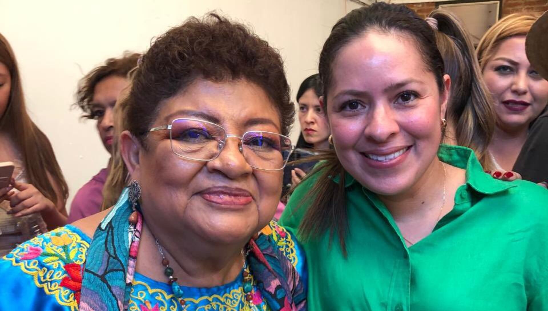 (X/@karencastrejont)