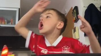 Un nene se enojó por no poder ir a la cancha de Huracán y se volvió viral en TikTok.