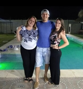 Susana y sus dos hijos: