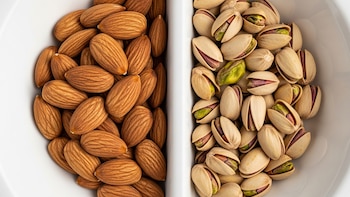Almendras o pistachos: cuál conviene elegir según su impacto en el corazón y el azúcar en sangre