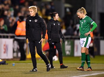 La entrenadora Vera Pauw fue