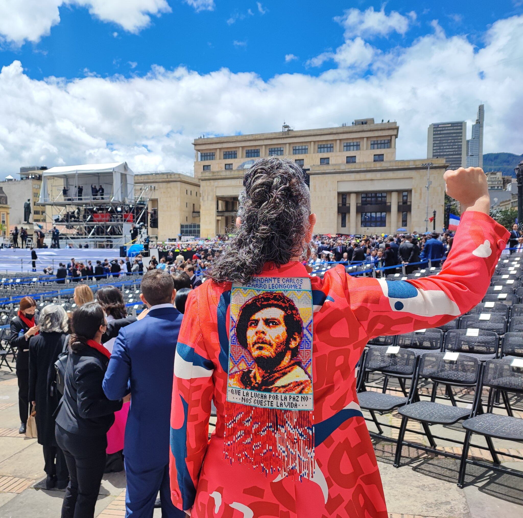 María José Pizarro siempre lleva la memoria de su padre, Carlos Pizarro - crédito @PizarroMariaJo/X