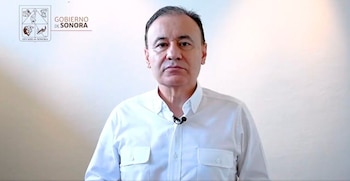 El gobernador de Sonora junto