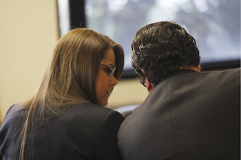 Lucy Luna, esposa de Iván