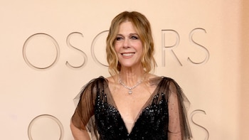 Así fue cómo Rita Wilson descubrió en un programa de televisión que su padre tuvo una familia secreta