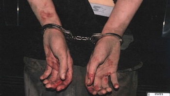 Michael tenía las manos ensangrentadas,