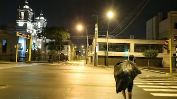 La inseguridad encierra a los peruanos: el 85% cambió sus hábitos nocturnos por miedo al crimen, alerta el BCP