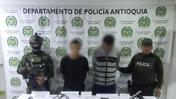 Detienen a tres personas luego