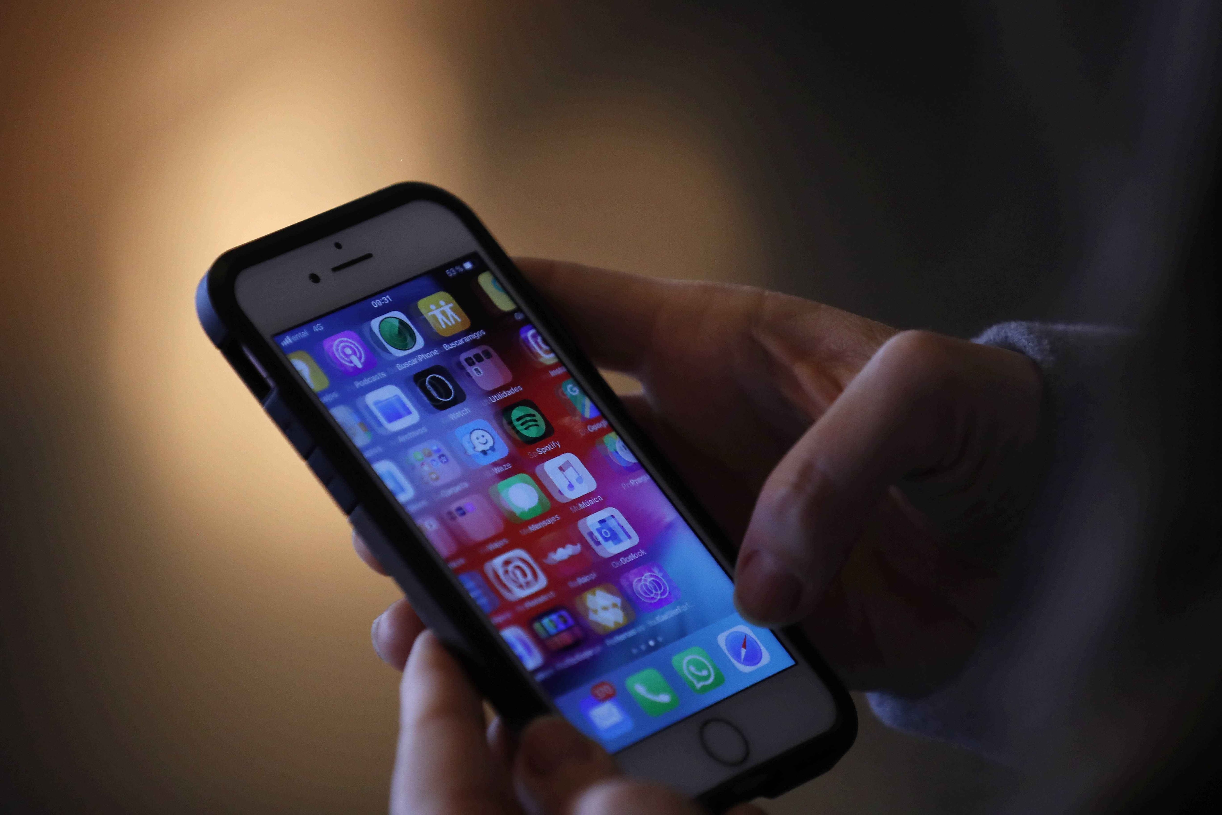 El bluesnarfing permite que atacantes accedan a datos privados usando conexiones Bluetooth activas. (EFE)