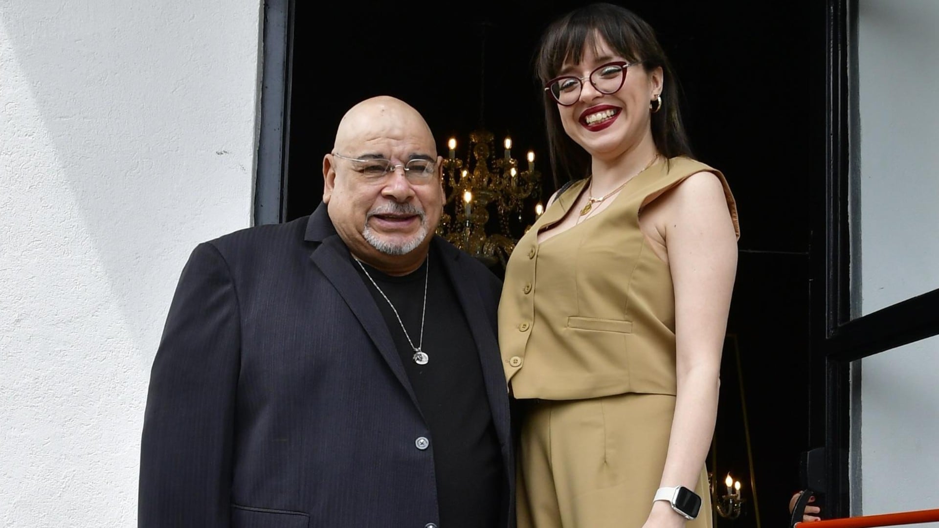 Roly Serrano y su novia Candelaria, en el casamiento de Coco Sily (Instagram)