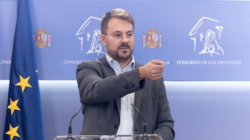Diputado de Sumar exige que la ministra de Vivienda dimita si no expropia el piso del que ha sido desahuciada Maricarmen