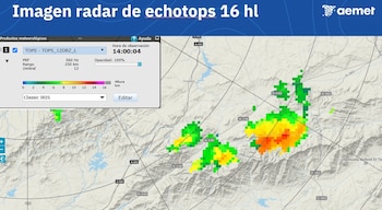 Imágenes del incendio forestal de Las Hurdes, con topes de pirocumulonimbos a 12 km de altura alcanzando la tropopausa, descargas eléctricas y gran penacho de humo. (Aemet)