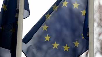 La UE critica las maniobras