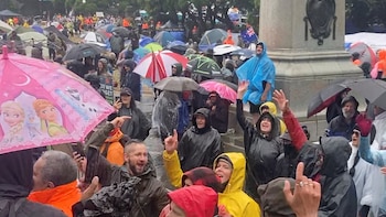 Nueva Zelanda trata de desanimar