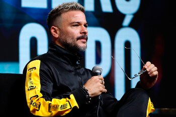 En la imagen, el cantante