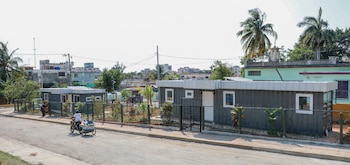 Las autoridades del Ministerio de la Construcción proyectan continuar el programa con nuevos depósitos marítimos una vez agotados los 8.000 disponibles./ (Manuel Marrero)