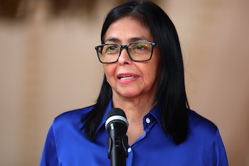 Delcy Rodríguez señaló que las autoridades reparaban más de 13.000 viviendas, en un balance que incluyó 41.624 hogares afectados (EFE/Miguel Gutierrez)