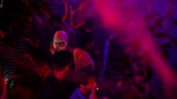 Investigan los extraños casos de