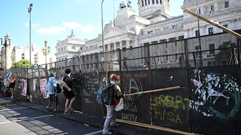 Piqueteros y gremios volverán a