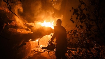 El incendio de Ávila ha quemado ya 50.000 hectáreas, el mayor fuego de la historia de España