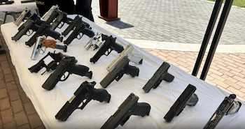 La Justicia de Perú condenó a cuatro integrantes de una red que acopiaba armas y municiones sustraídas del Ejército Peruano para venderlas en Ecuador y de ese país presuntamente terminaban en poder de las disidencias de las Farc - crédito @FiscaliaPeru/X