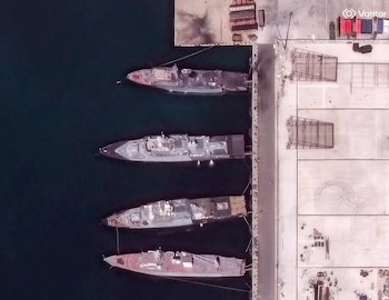 Barcos rusos dañados tras el ataque de Ucrania contra el puerto de Novorossiysk