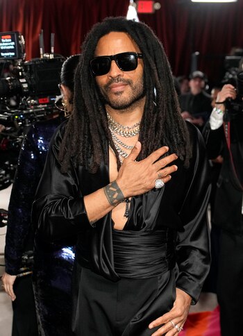 Lenny Kravitz llega a los Oscar el domingo 12 de marzo de 2023 en el Teatro Dolby en Los Angeles. (Foto AP/John Locher)