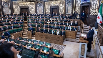 El nuevo Parlamento sirio celebra su primera sesión bajo el mandato del presidente Al Shara