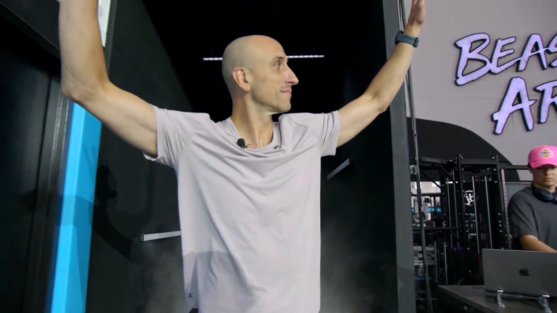 Manu Ginobili fue una de las grandes figuras dewl evento (Crédito: X @@basquetplus)
