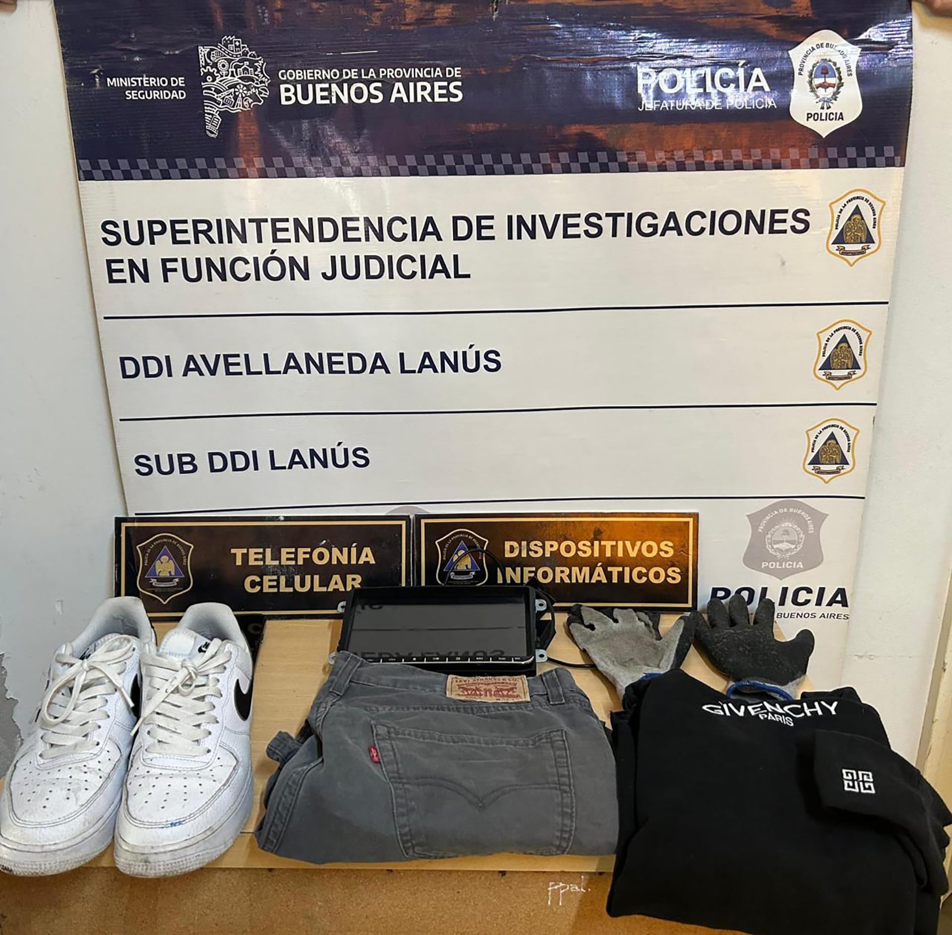 Los elementos secuestrados durante el allanamiento