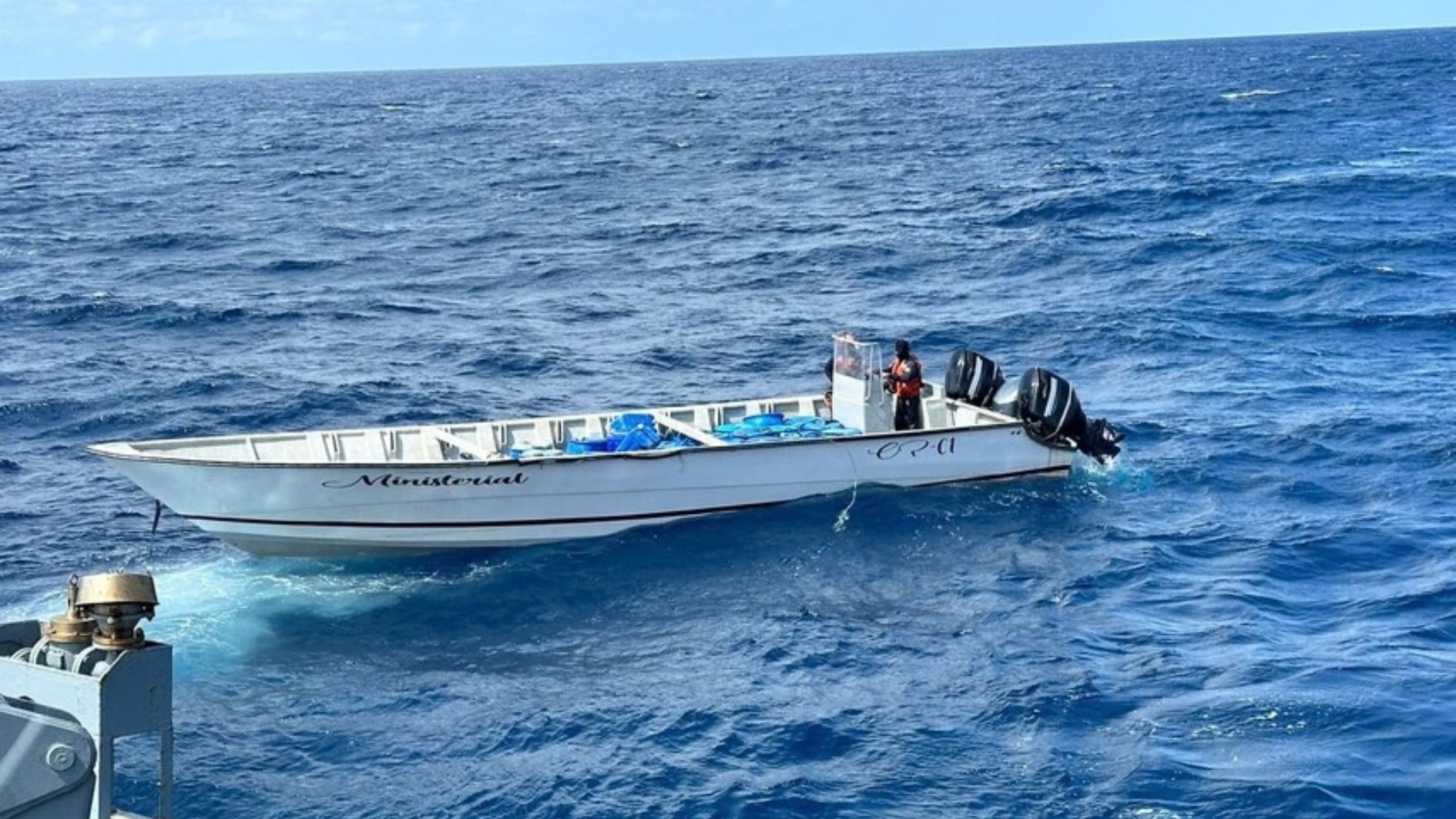 Los cargamentos de droga eran enviados por medio de aeronaves y lanchas rápidas - crédito imagen de referencia Armada Nacional