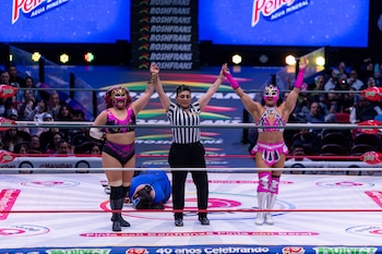 El camino al 93 Aniversario del Consejo Mundial de Lucha Libre (CMLL) sumó un nuevo episodio el 25 de agosto en la Arena México, donde Titán y Neón se llevaron la victoria de manera dramática sobre Volador Jr. y Villano III Jr. (Foto: Diego Cedrix)