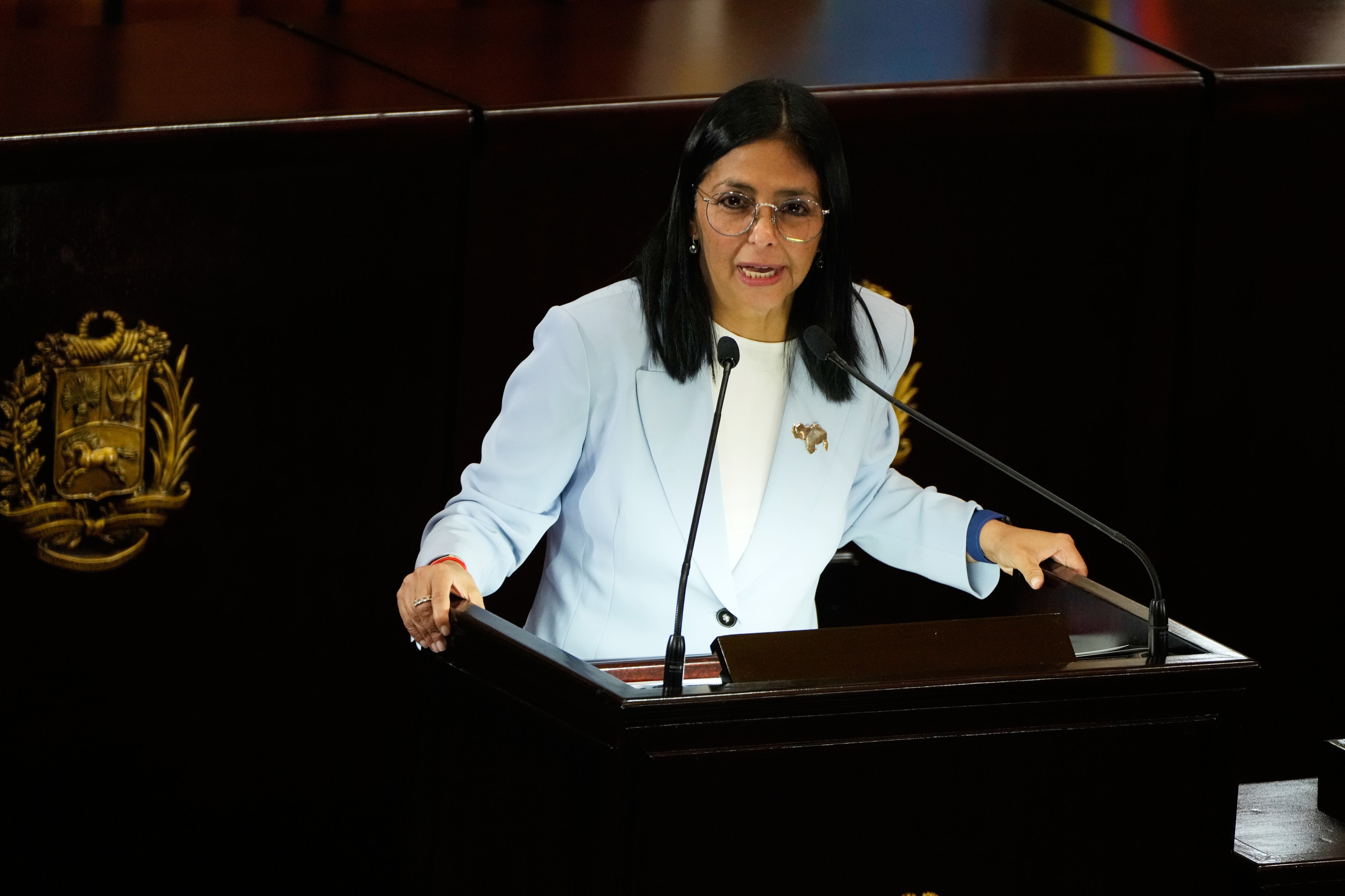 La presidenta encargada de Venezuela, Delcy Rodríguez, habla durante la ceremonia de apertura del nuevo año judicial en el Tribunal Supremo de Justicia, el viernes 30 de enero de 2026, en Caracas, Venezuela. (AP Foto/Ariana Cubillos)