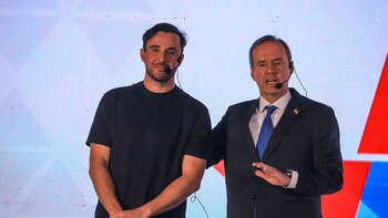 El expresidente Quiroga presenta a