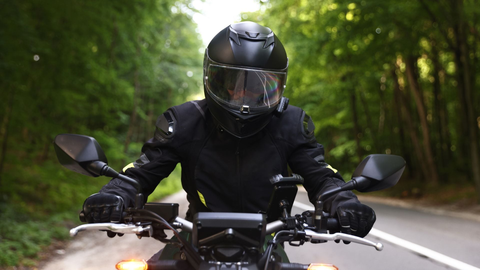 SEMOVI: Asegúrate de estar completamente familiarizado con la motocicleta/motoneta antes de sacarla a la calle. (Imagen ilustrativa Infobae).