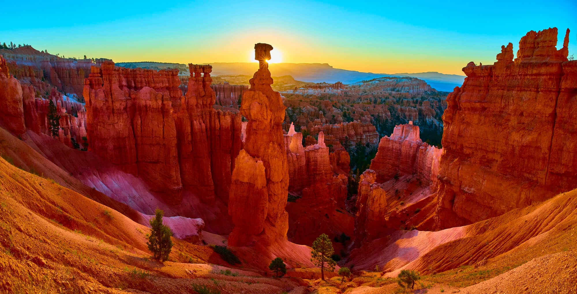 Ignorar barreras y señales de advertencia representa un riesgo fatal, como evidencian recientes muertes en Bryce Canyon y otros parques emblemáticos. (NJ Productions)