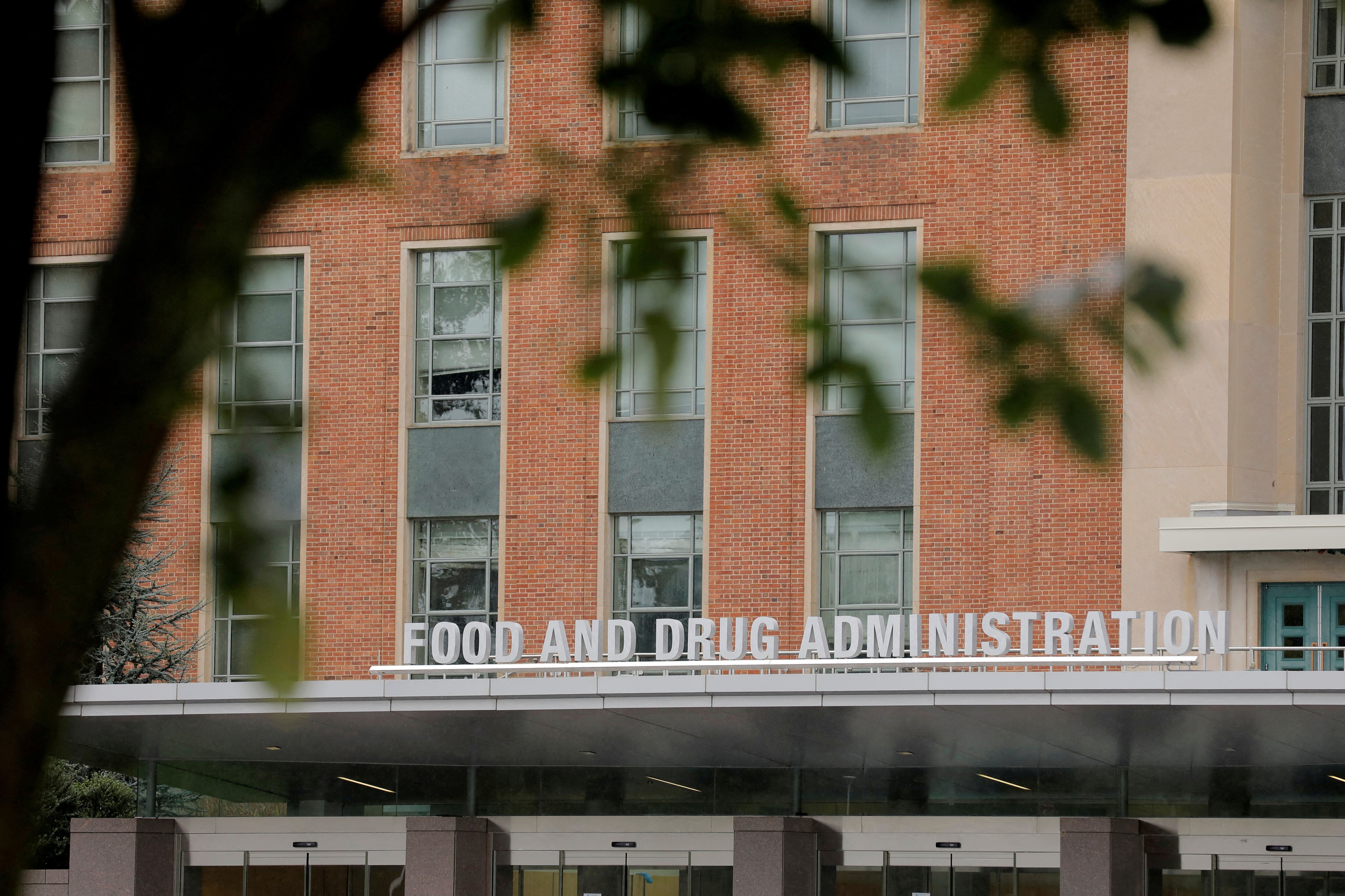 La FDA clasifica ciertos productos como de “Clase I” cuando existe una probabilidad razonable de efectos graves en la salud. (REUTERS/Andrew Kelly/File Photo)