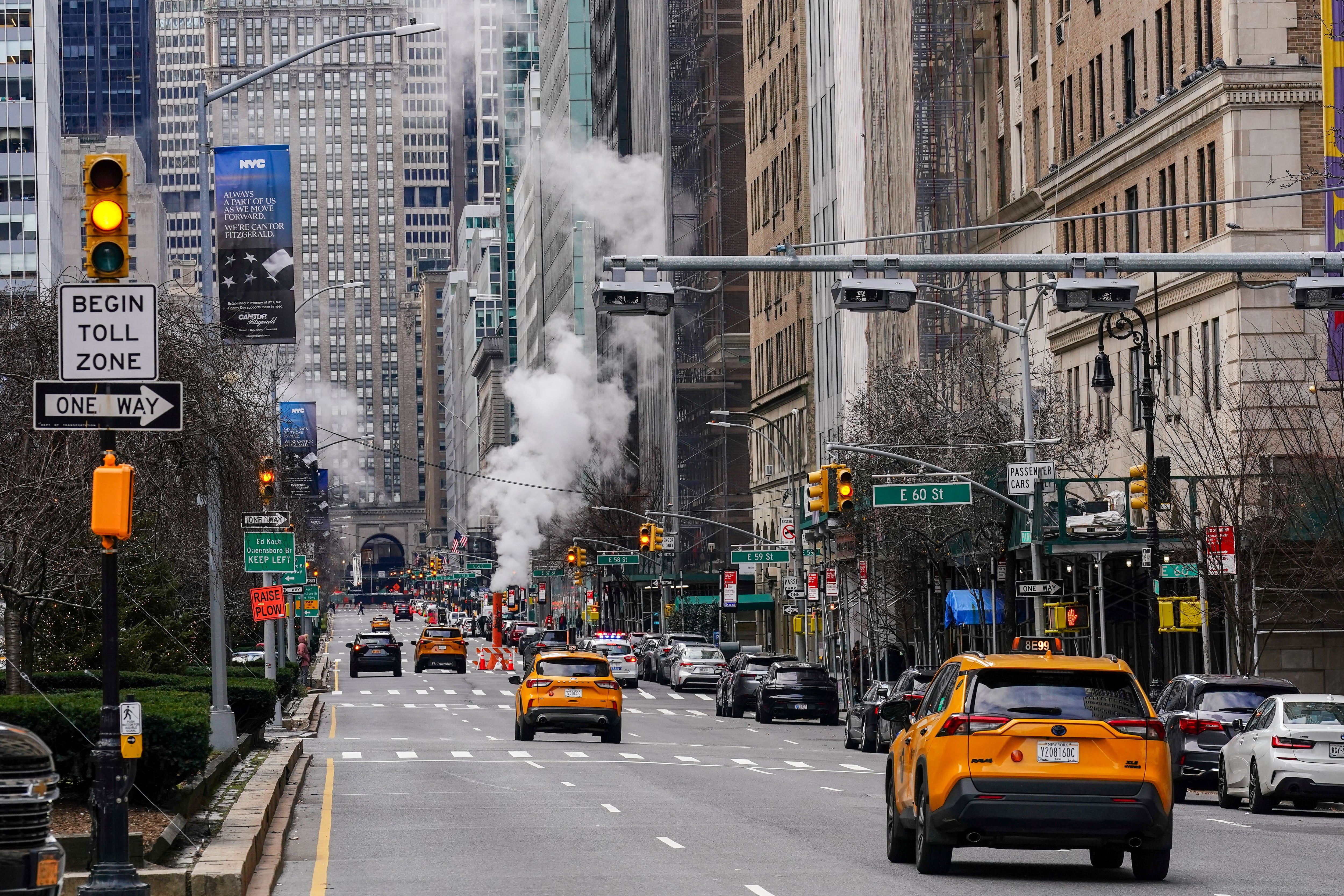 Desde el 17 de abril de 2026, las sanciones por bloquear o detenerse en carriles exclusivos de autobús se aplican automáticamente mediante el programa ACE (REUTERS/Adam Gray)